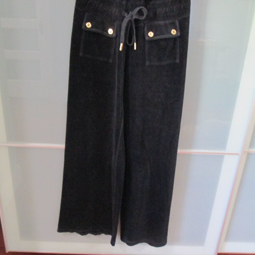 *SOLD* Juicy Couture S Black Vintage Y2K Velvet Luxury Romper/Playsuit - Picture 4 of 9